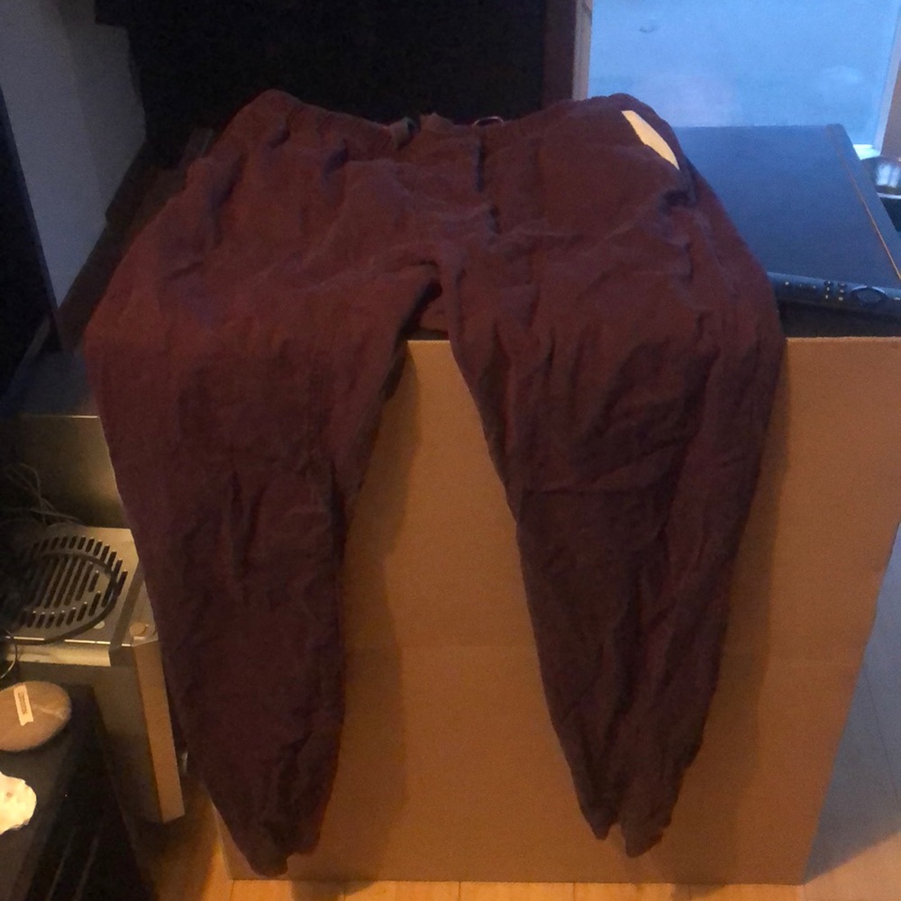 Maroons men’s joggers